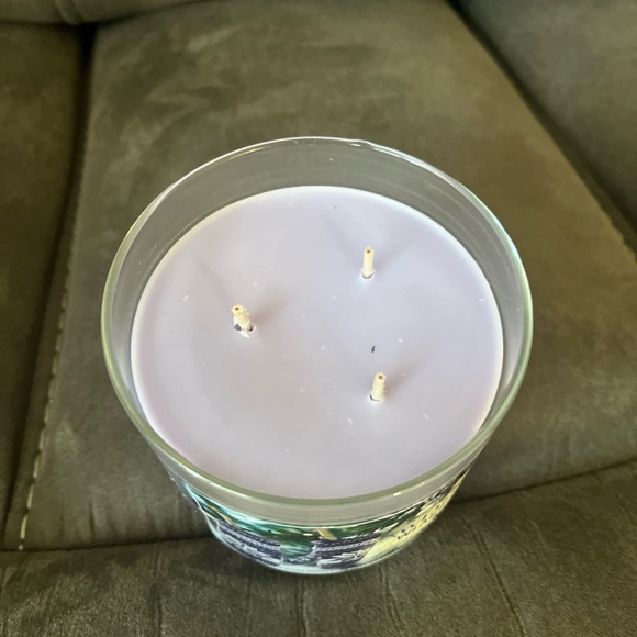 Bath & Body Works Lavender Scented Candle - Picture 2 of 4